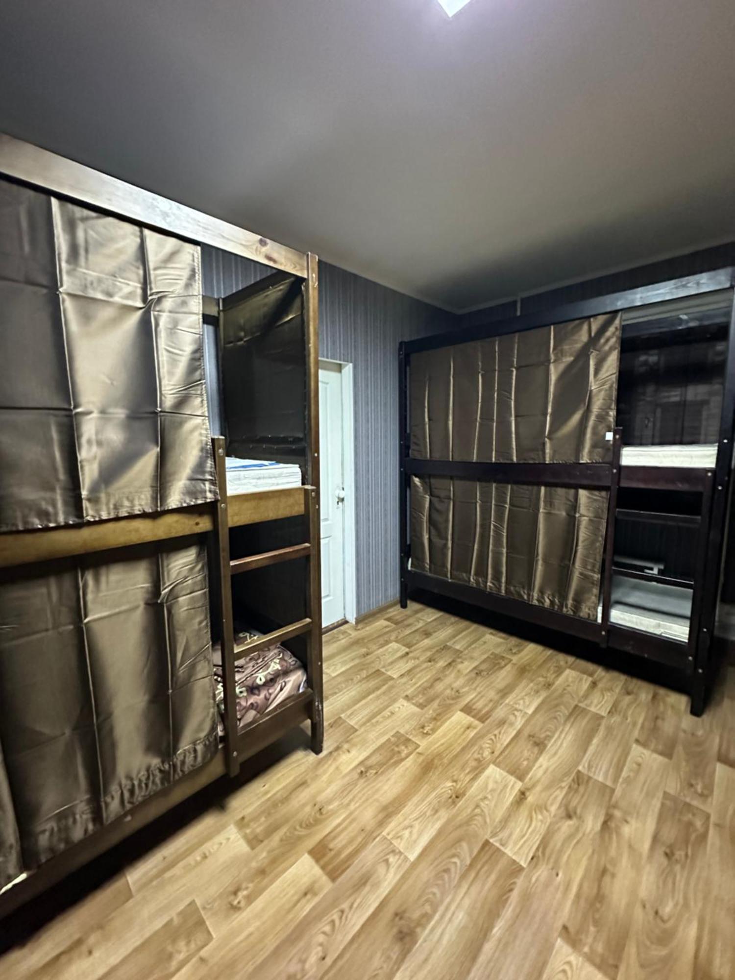 Ararat-Poznyaki Hostel 키예프 외부 사진