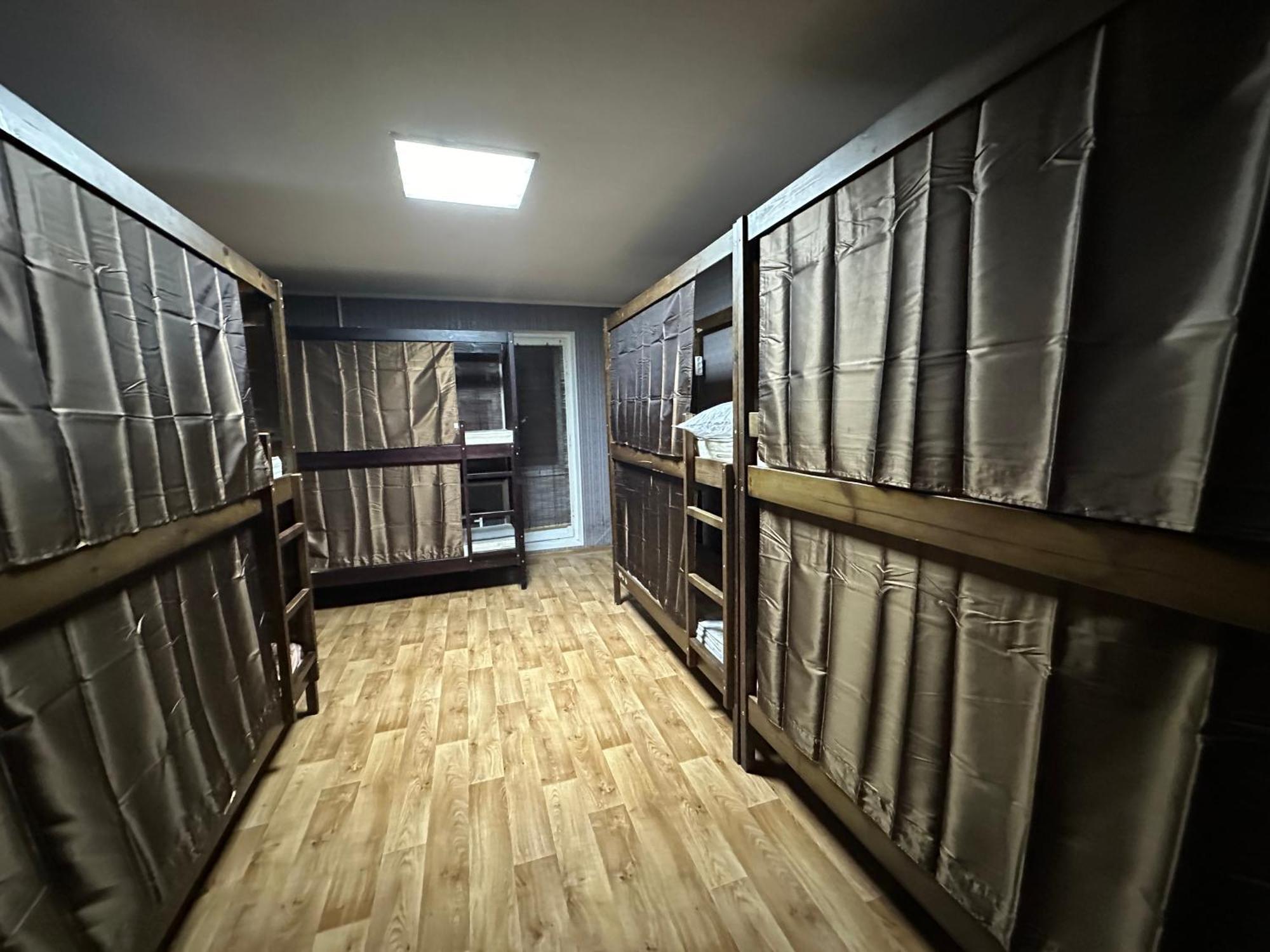 Ararat-Poznyaki Hostel 키예프 외부 사진