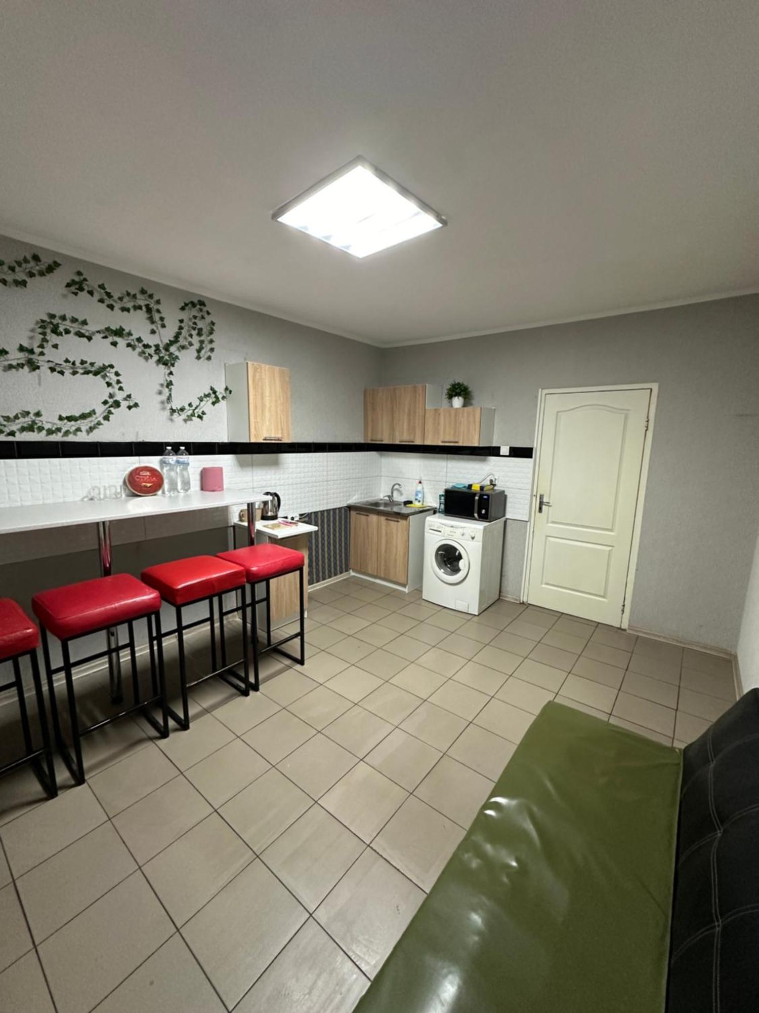 Ararat-Poznyaki Hostel 키예프 외부 사진